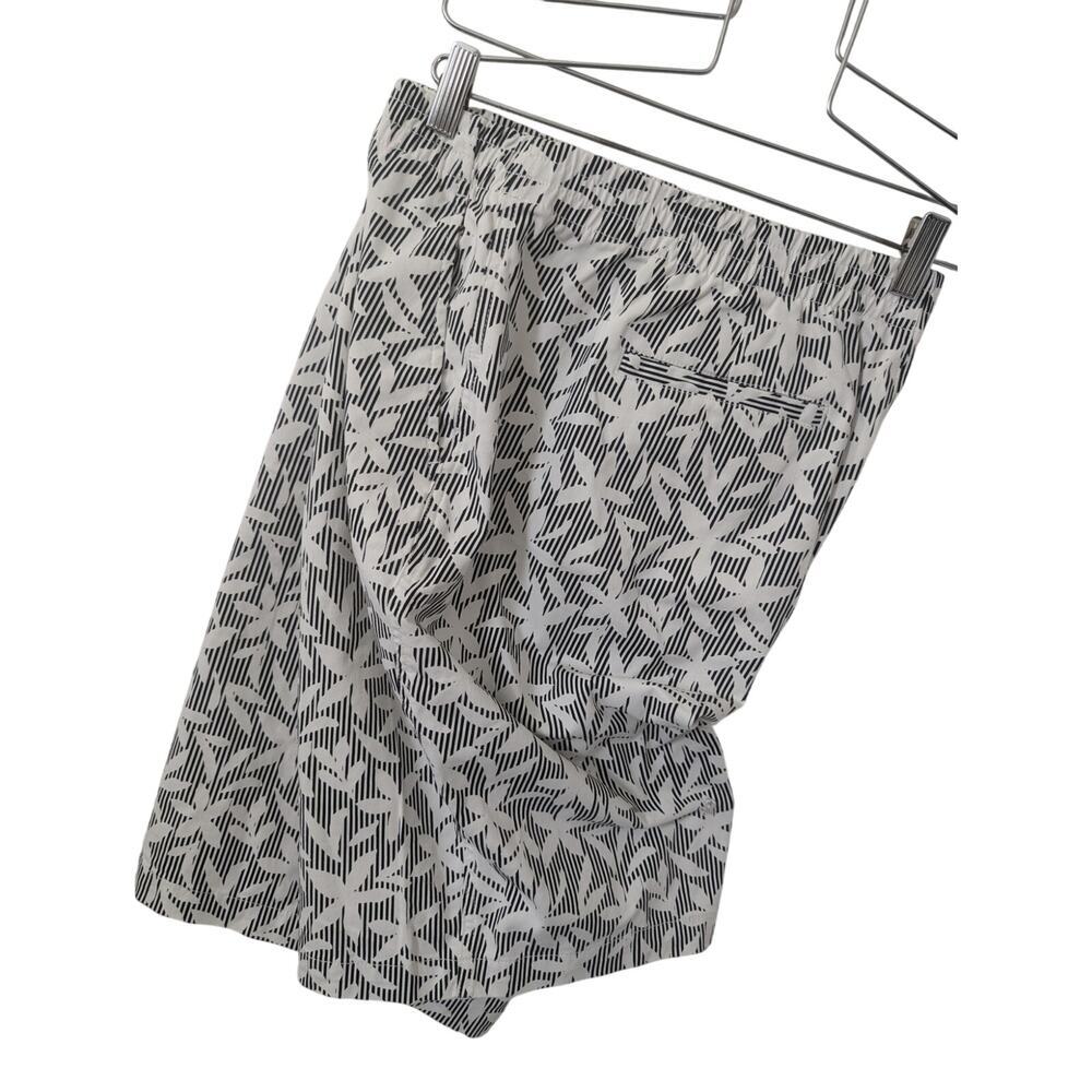 LANDS' END! NAVY BLUE & WHITE TROPICAL STRETCH COTTON BLEND SHORTS! SZ 18W